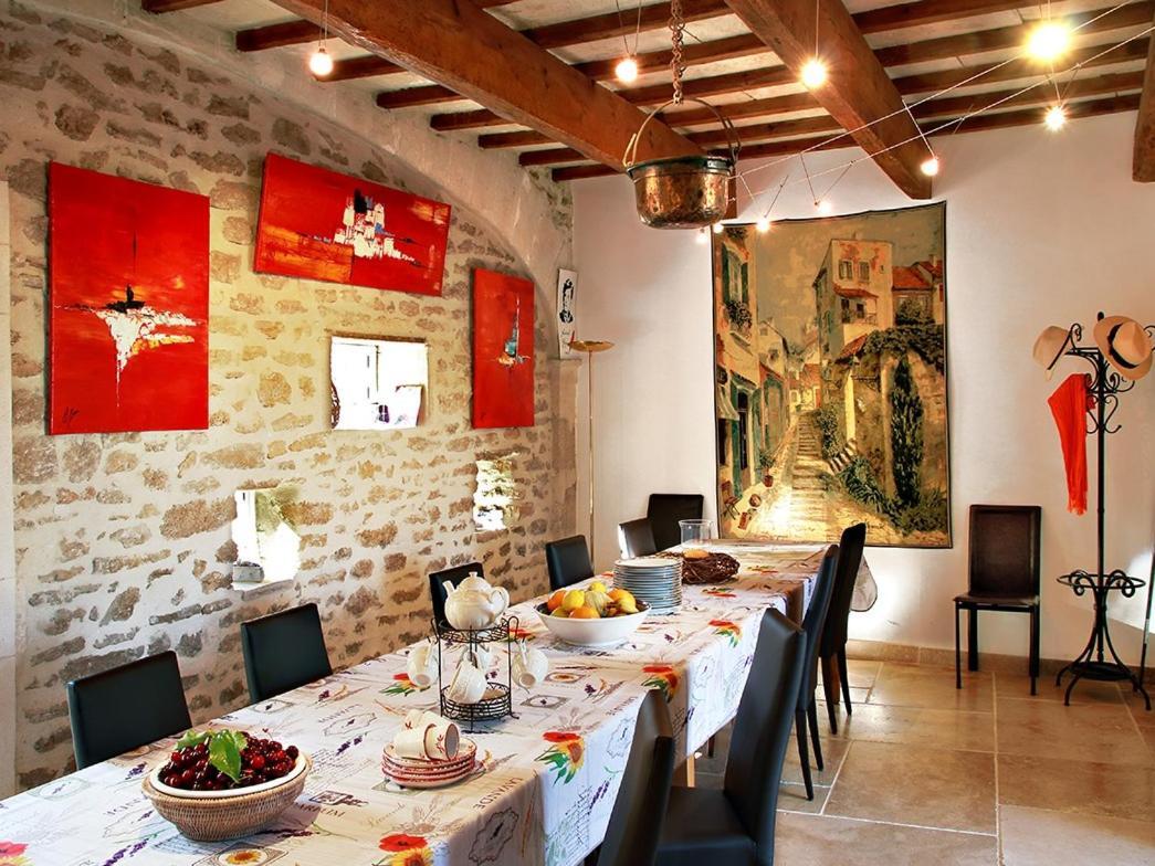 Le Clos De La Tuiliere Grignan Exteriör bild